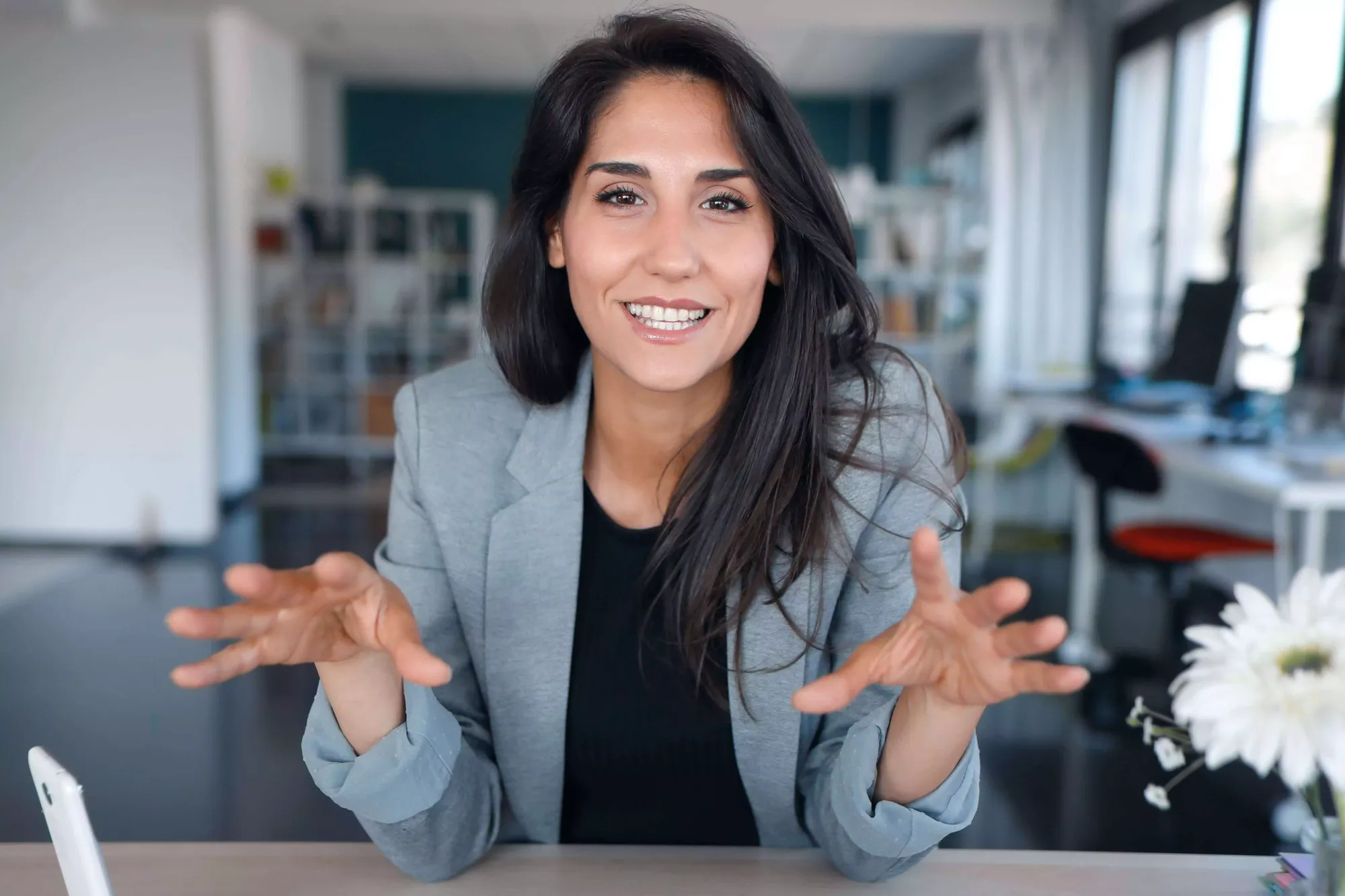 8 Must-Do Things To Become A LinkedIn Influencer